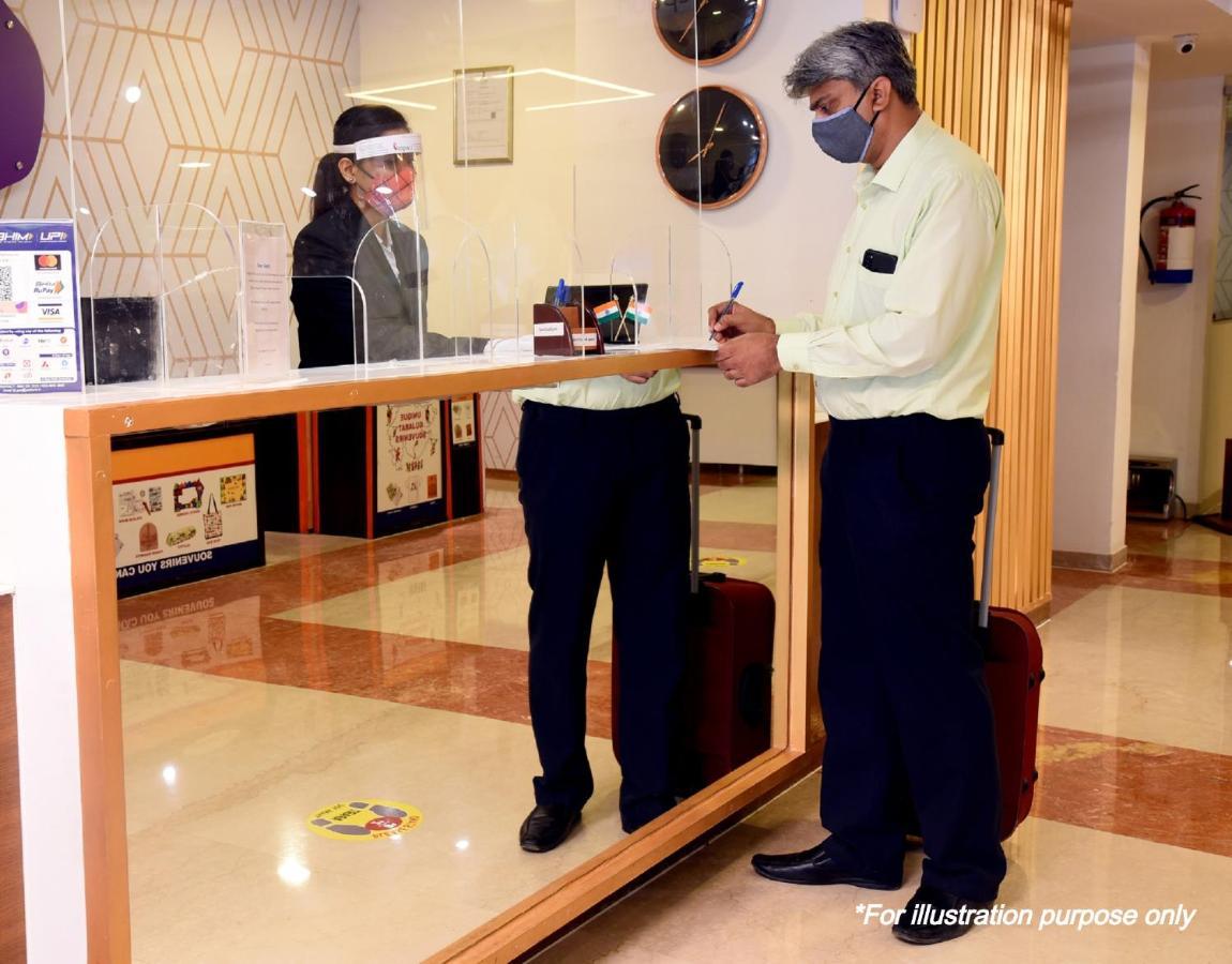 Oyo Flagship 71595 Hotel Lakhdatar Shegaon Exterior foto